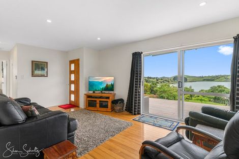 Photo of property in 429 Heatley Road, Whakapirau, Maungaturoto, 0583