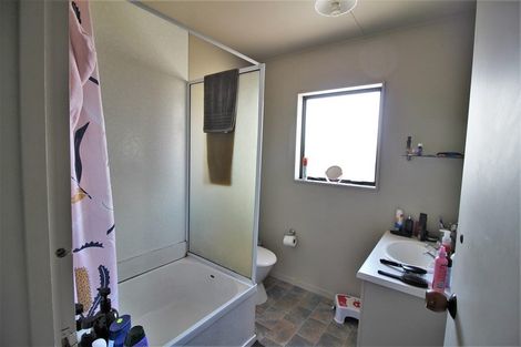 Photo of property in 6 Taksan Place, Pukete, Hamilton, 3200