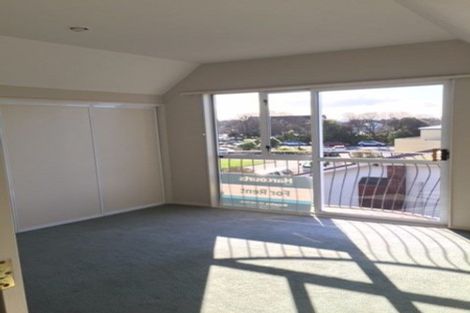 Photo of property in 2/102 Wainui Street, Riccarton, Christchurch, 8041