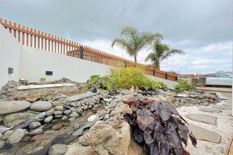 Photo of property in 2 Luff Place, Long Bay, Auckland, 0630