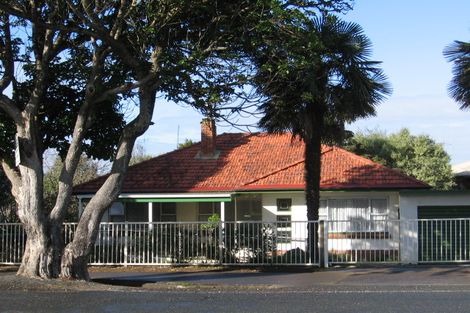 Photo of property in 27 Manse Street, Regent, Whangarei, 0112