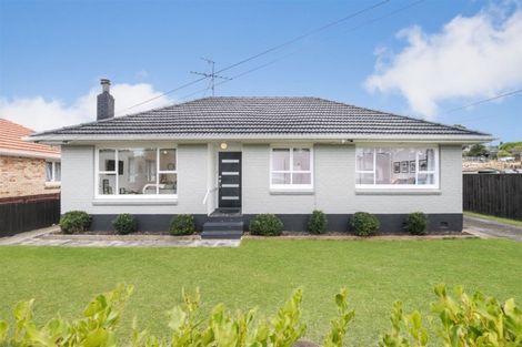 Photo of property in 1/14 Margate Road, Blockhouse Bay, Auckland, 0600