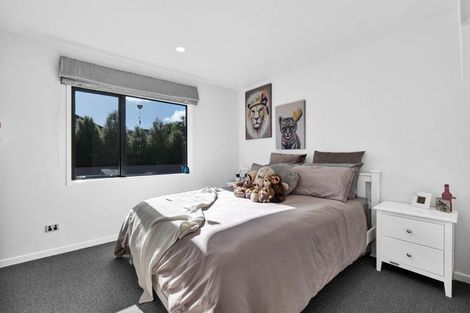 Photo of property in 5-7 Adam Lile Drive, Highlands Park, New Plymouth, 4312