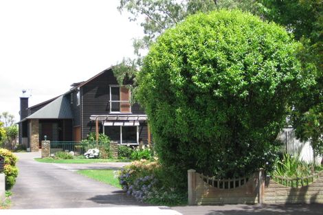 Photo of property in 44 Harbour View Road, Point Chevalier, Auckland, 1022