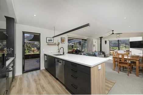Photo of property in 35 Timsfield Drive, Lake Hawea, Wanaka, 9382