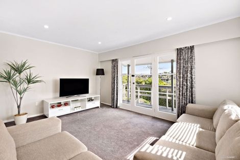 Photo of property in 1/50 Glencoe Road, Browns Bay, Auckland, 0630
