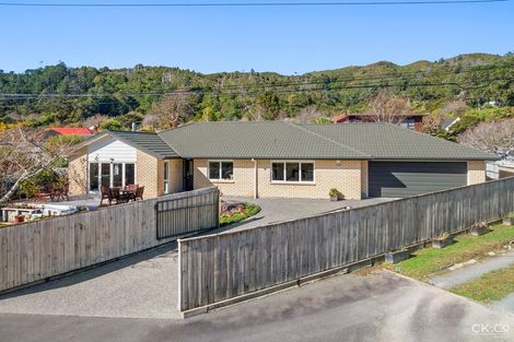 Photo of property in 28 Manuka Street, Stokes Valley, Lower Hutt, 5019
