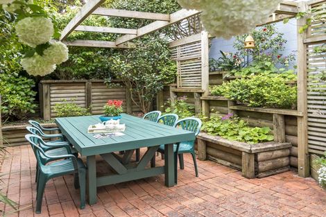 Photo of property in 18 Ridge Road, Howick, Auckland, 2014