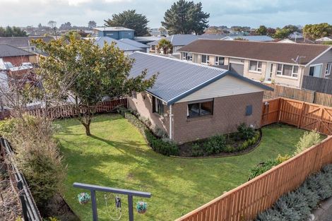 Photo of property in 11a Marriotts Road, North New Brighton, Christchurch, 8083