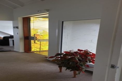 Photo of property in 24 Nevay Road, Karaka Bays, Wellington, 6022