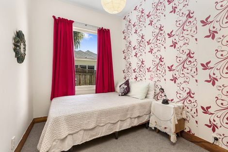 Photo of property in 112 Inglis Street, Seatoun, Wellington, 6022