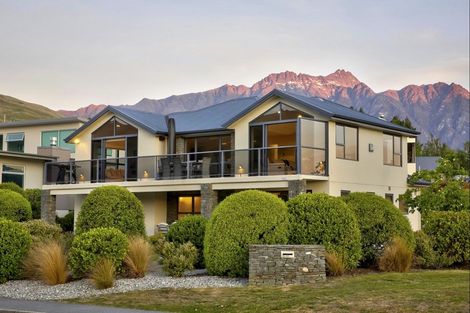 Photo of property in 660 Peninsula Road, Kelvin Heights, Queenstown, 9300