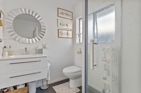 Photo of property in 403 Harbour View Road, Whangamata, 3620