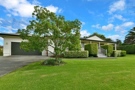 Photo of property in 12 Wyn Close, Kaukapakapa, 0871