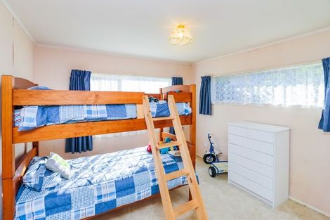 Photo of property in 13 Jacinta Grove, Swanson, Auckland, 0612