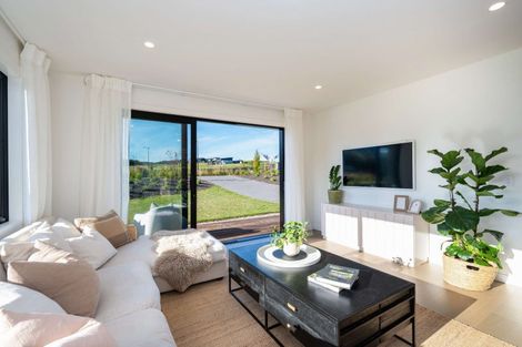 Photo of property in 56 Seven Oaks Drive, Kinloch, 3377