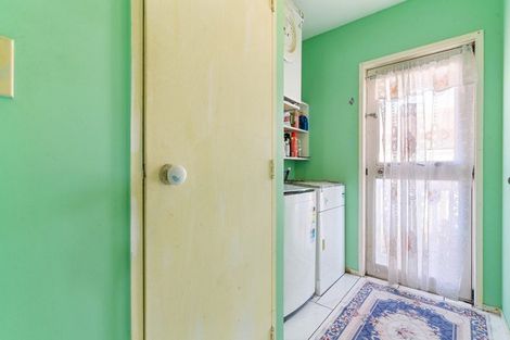 Photo of property in 31 Barneys Farm Road, Clendon Park, Auckland, 2103