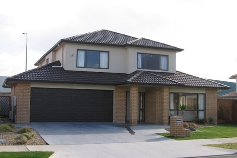 Photo of property in 23 Speyside Crescent, Flat Bush, Auckland, 2016