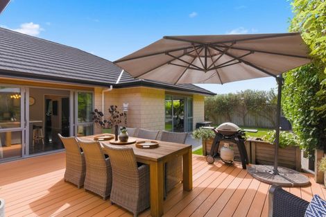 Photo of property in 8 Otupoa Way, Paraparaumu, 5032