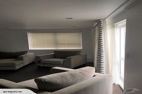 Photo of property in 12 St Peters Street, Northcote, Auckland, 0627