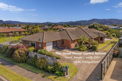 Photo of property in 51 Cholmondeley Crescent, Whitianga, 3510
