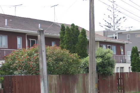 Photo of property in 10/773 Beach Road, Browns Bay, Auckland, 0630