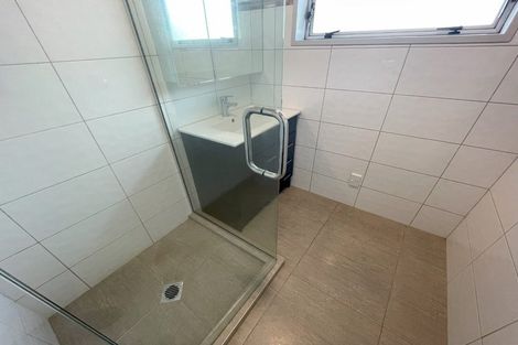 Photo of property in 1/14 Salford Avenue, Redwood, Christchurch, 8051