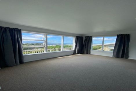 Photo of property in 1 Flint Way, Northland, Wellington, 6012