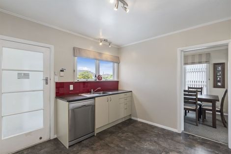 Photo of property in 34 Saint Annes Street, Levin, 5510