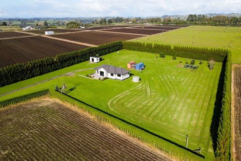 Photo of property in 39 Kairau Road East, Brixton, New Plymouth, 4373