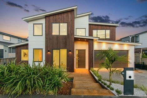 Photo of property in 32 Caldera Drive, Long Bay, Auckland, 0630