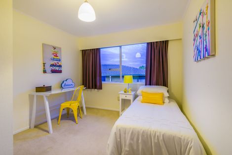 Photo of property in 14 Claresholm Place, Mangere Bridge, Auckland, 2022