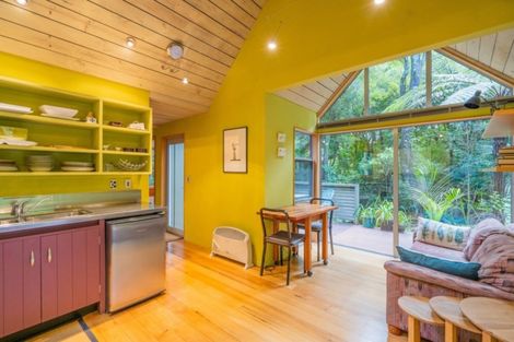 Photo of property in 23b Kakariki Grove, Waikanae, 5036