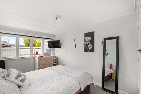 Photo of property in 39 Clutha Street, Alexandra, 9320