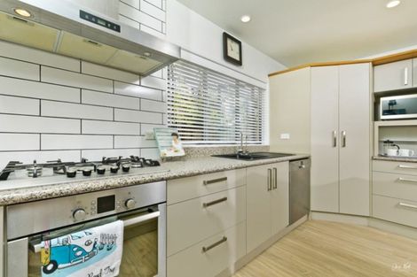 Photo of property in 17 Nigel Road, Browns Bay, Auckland, 0630