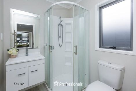 Photo of property in 12 Buddle Road, Wallaceville, Upper Hutt, 5018