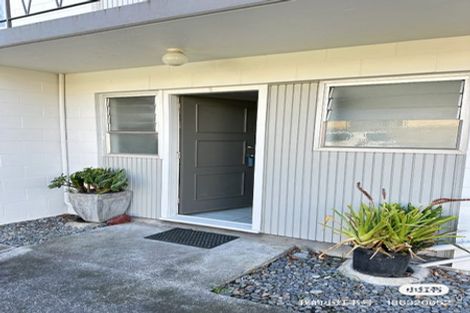 Photo of property in 3/45 Blockhouse Bay Road, Avondale, Auckland, 1026