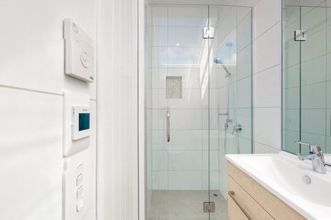 Photo of property in 4b Armour Avenue, Mount Victoria, Wellington, 6011