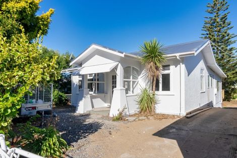 Photo of property in 48 Ocean Road, Paraparaumu Beach, Paraparaumu, 5032