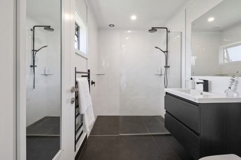 Photo of property in 6 Waimarama Court, Roslyn, Palmerston North, 4414