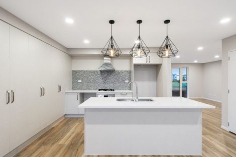 Photo of property in 56 Kauri Heart Avenue, Takanini, 2112