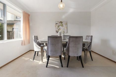 Photo of property in 10 Mccullough Avenue, Papatoetoe, Auckland, 2025