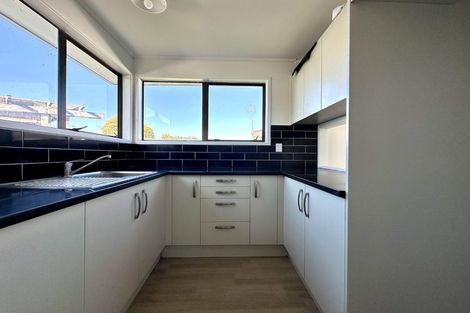 Photo of property in 18 Karepo Crescent, Ranui, Auckland, 0612