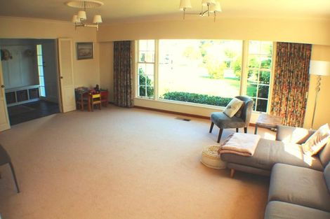 Photo of property in 42 Wai-iti Crescent, Woburn, Lower Hutt, 5010