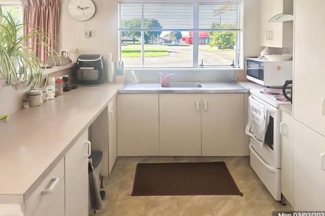 Photo of property in 2a Denbigh Square, Feilding, 4702