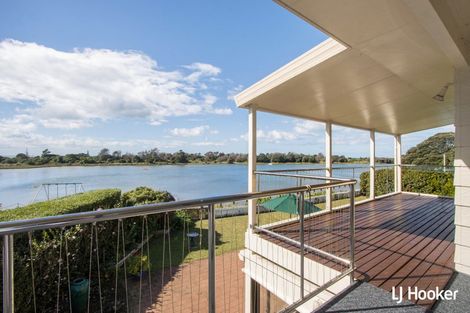 Photo of property in 16 Pohutukawa Drive, Athenree, Katikati, 3177