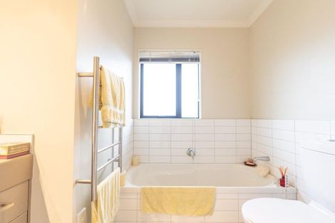 Photo of property in 215 Park Road, Hokowhitu, Palmerston North, 4410