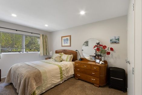 Photo of property in 8 Amner Place, Bluff Hill, Napier, 4110