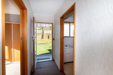 Photo of property in 4 Elwyn Crescent, Green Island, Dunedin, 9018