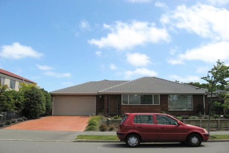 Photo of property in 25 Chesterfield Mews, Russley, Christchurch, 8042